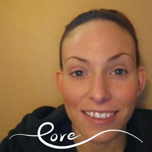 Meet your Posher, Leslie